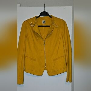 Anne Klein Yellow Blazer with Tailored Fit and Structured Shoulders